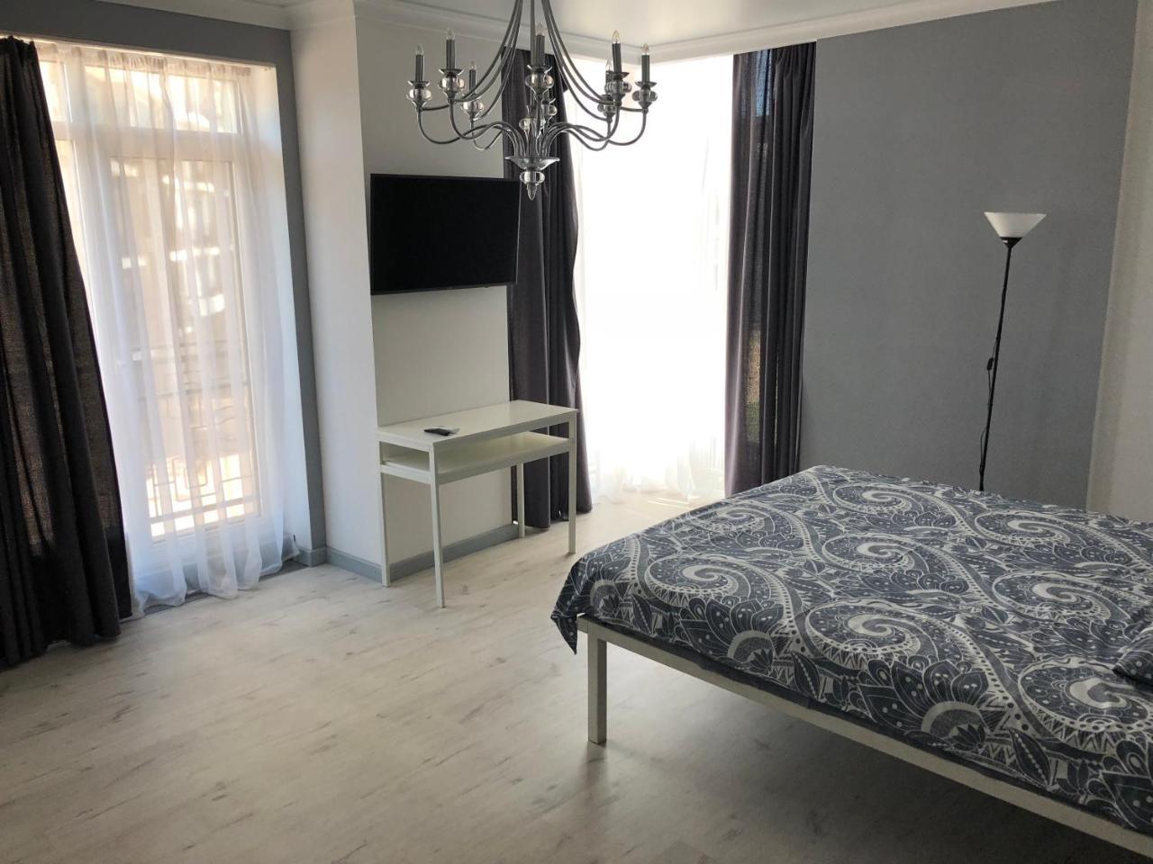 The Den Apartment Odesa Exterior foto