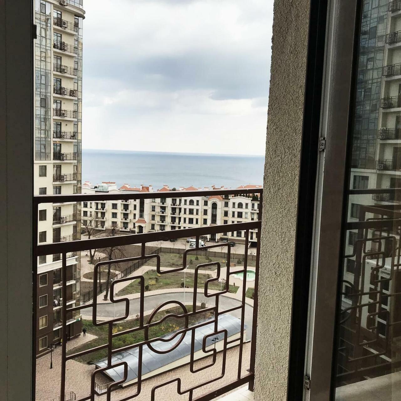 The Den Apartment Odesa Exterior foto